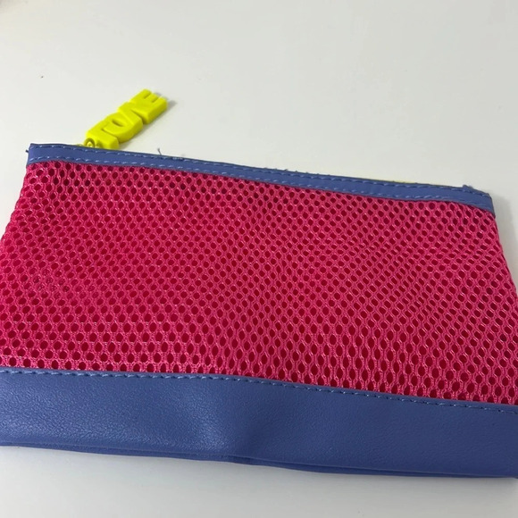 NWOT Pink Blue and Yellow Mesh Makeup Bag - Picture 1 of 8